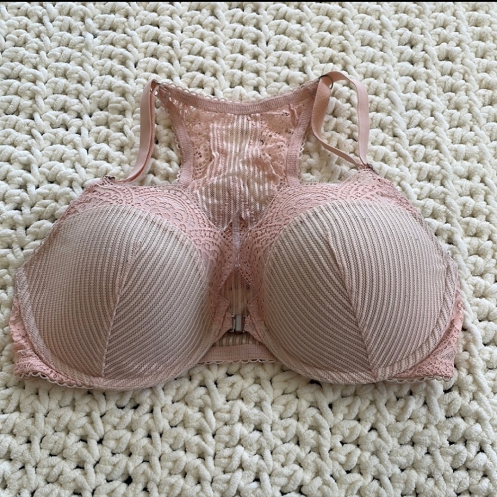 Victoria secret razorback bra  36B
